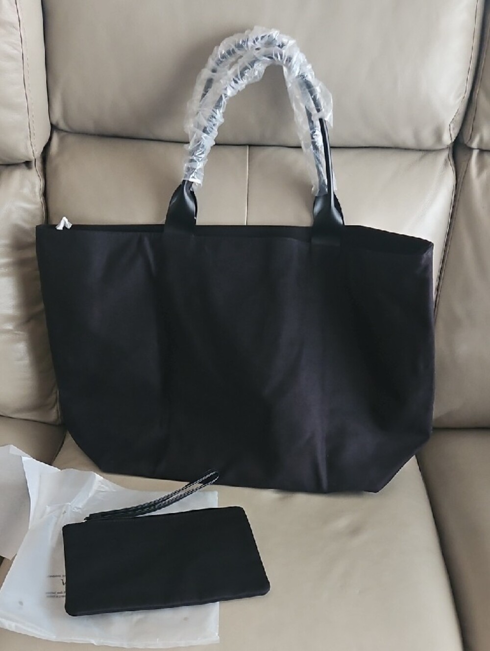 NWT Victoria's Secret Black and Silver Sequin Logo Tote And Change Purse - Picture 7 of 9